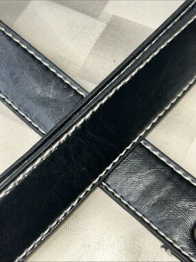Source Unknown Black Leather Replacement Shoulder Strap with Silver Hardware